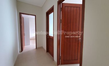 Brand new villa 3 bedrooms 240m2 di Jimbaran