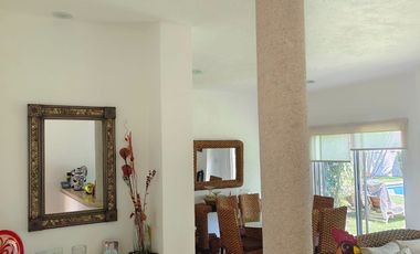 Casa en venta en Yautepec Morelos, en conjunto con alberca.