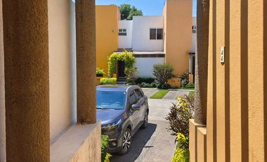 Casa en venta en Yautepec Morelos, en conjunto con alberca.