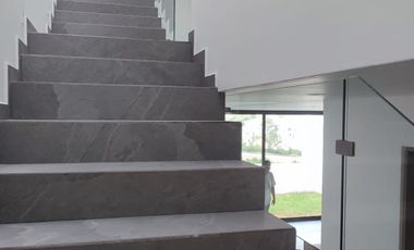 Propiedad en Paseo del Parque Tres Marías