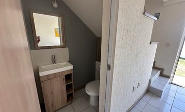 VENTA DE CASA CON ALBERCA EN EMILIANO ZAPATA