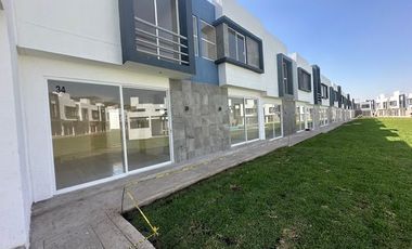 VENTA DE CASA CON ALBERCA EN EMILIANO ZAPATA