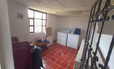 Vendo un Terreno con Casa en Pifo