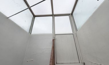 Casa en Venta en San Miguel Zinacantepec de tres niveles y cuatro recamaras