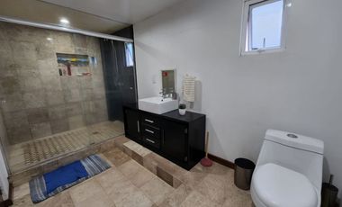 Casa en Venta en San Miguel Zinacantepec de tres niveles y cuatro recamaras