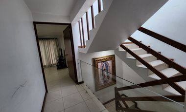 Casa en Venta en San Miguel Zinacantepec de tres niveles y cuatro recamaras
