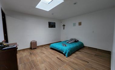 Casa en Venta en San Miguel Zinacantepec de tres niveles y cuatro recamaras