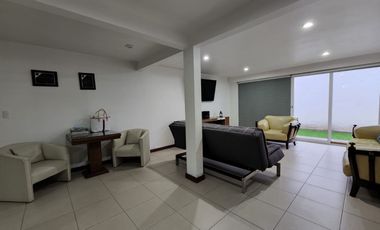 Casa en Venta en San Miguel Zinacantepec de tres niveles y cuatro recamaras