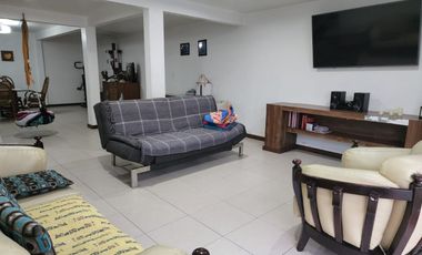 Casa en Venta en San Miguel Zinacantepec de tres niveles y cuatro recamaras