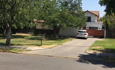 Arriendo linda casa, Amigos de Peñalolen, Consistorial