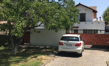 Arriendo linda casa, Amigos de Peñalolen, Consistorial