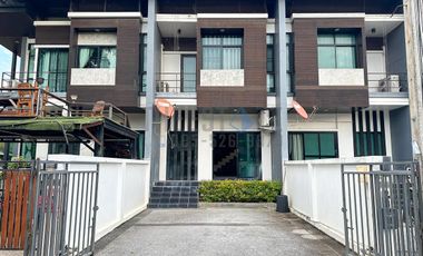 2-Bedroom Townhome for Rent near NIS and Ruamchok mall San Phi Sua