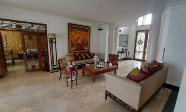 Samborondon, Renta de Linda Casa 4 Dorm. con Piscina Amoblada