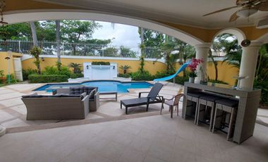 Samborondon, Renta de Linda Casa 4 Dorm. con Piscina Amoblada