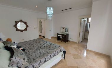 Samborondon, Renta de Linda Casa 4 Dorm. con Piscina Amoblada