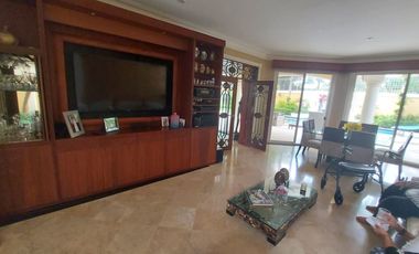 Samborondon, Renta de Linda Casa 4 Dorm. con Piscina Amoblada