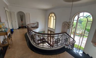 Samborondon, Renta de Linda Casa 4 Dorm. con Piscina Amoblada