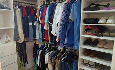 Samborondon, Renta de Linda Casa 4 Dorm. con Piscina Amoblada