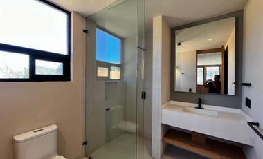 CASA EN VENTA EN VALLE DE BRAVO A 7 MINUTOS DEL CENTRO DE AVANDARO