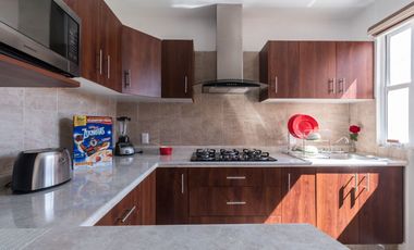 Casa en Venta en condominio con alberca al sur de Cuernavaca en Emiliano Zapata Morelos