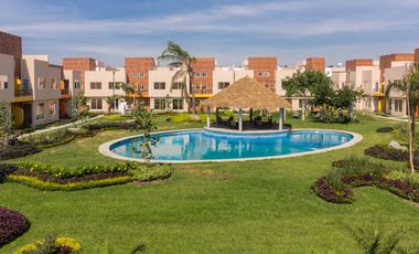 Casa en Venta en condominio con alberca al sur de Cuernavaca en Emiliano Zapata Morelos
