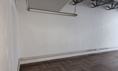 LOCAL / OFICINAS (Coorporativas, administrativas, comerciales, educativas, consultorios, etc.) / Edificio /---  COMERCIALES EN RENTA EN BERNARDO QUINT