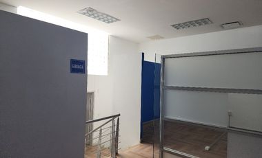 LOCAL / OFICINAS (Coorporativas, administrativas, comerciales, educativas, consultorios, etc.) / Edificio /---  COMERCIALES EN RENTA EN BERNARDO QUINT