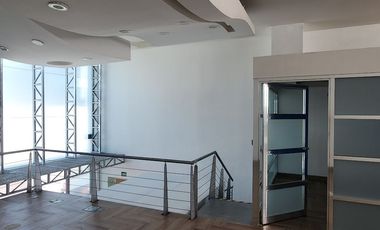 LOCAL / OFICINAS (Coorporativas, administrativas, comerciales, educativas, consultorios, etc.) / Edificio /---  COMERCIALES EN RENTA EN BERNARDO QUINT