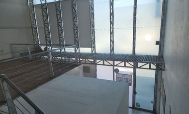 LOCAL / OFICINAS (Coorporativas, administrativas, comerciales, educativas, consultorios, etc.) / Edificio /---  COMERCIALES EN RENTA EN BERNARDO QUINT