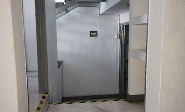 LOCAL / OFICINAS (Coorporativas, administrativas, comerciales, educativas, consultorios, etc.) / Edificio /---  COMERCIALES EN RENTA EN BERNARDO QUINT