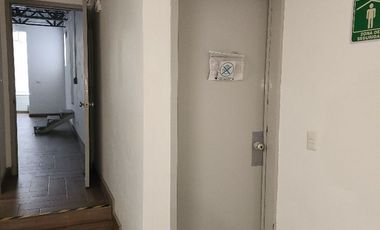 LOCAL / OFICINAS (Coorporativas, administrativas, comerciales, educativas, consultorios, etc.) / Edificio /---  COMERCIALES EN RENTA EN BERNARDO QUINT