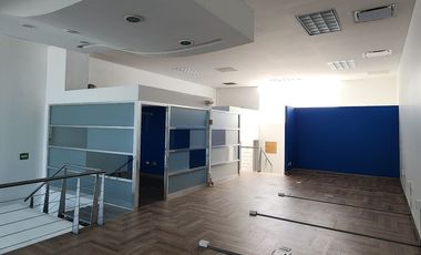 LOCAL / OFICINAS (Coorporativas, administrativas, comerciales, educativas, consultorios, etc.) / Edificio /---  COMERCIALES EN RENTA EN BERNARDO QUINT