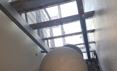 LOCAL / OFICINAS (Coorporativas, administrativas, comerciales, educativas, consultorios, etc.) / Edificio /---  COMERCIALES EN RENTA EN BERNARDO QUINT