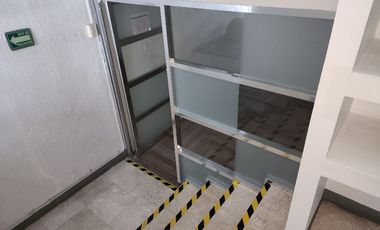 LOCAL / OFICINAS (Coorporativas, administrativas, comerciales, educativas, consultorios, etc.) / Edificio /---  COMERCIALES EN RENTA EN BERNARDO QUINT