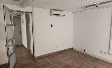 LOCAL / OFICINAS (Coorporativas, administrativas, comerciales, educativas, consultorios, etc.) / Edificio /---  COMERCIALES EN RENTA EN BERNARDO QUINT