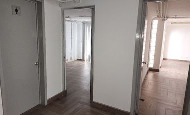 LOCAL / OFICINAS (Coorporativas, administrativas, comerciales, educativas, consultorios, etc.) / Edificio /---  COMERCIALES EN RENTA EN BERNARDO QUINT