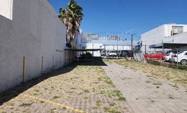 LOCAL / OFICINAS (Coorporativas, administrativas, comerciales, educativas, consultorios, etc.) / Edificio /---  COMERCIALES EN RENTA EN BERNARDO QUINT