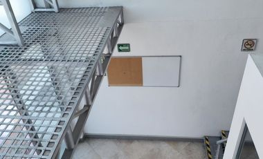 LOCAL / OFICINAS (Coorporativas, administrativas, comerciales, educativas, consultorios, etc.) / Edificio /---  COMERCIALES EN RENTA EN BERNARDO QUINT