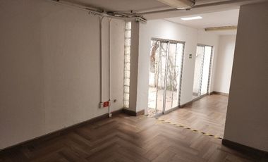 LOCAL / OFICINAS (Coorporativas, administrativas, comerciales, educativas, consultorios, etc.) / Edificio /---  COMERCIALES EN RENTA EN BERNARDO QUINT