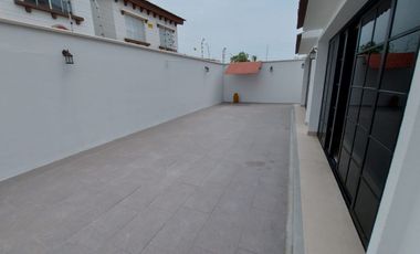 Via a La Costa, Alquilo Villa 5 Dorm. de 2 Plantas