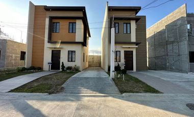 For Sale  2-Storey House and Lot along Molino Bacoor Boulevard near Waltermart