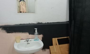 CASA CON LOCAL EN VENTA EN EL CENTRO - A UNOS PASOS DE MADERO