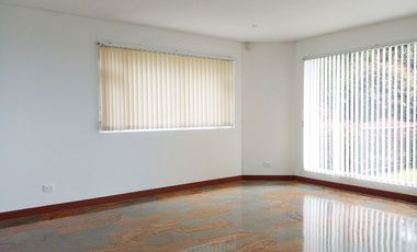 PR16946 Venta y renta de casa en el sector Alto del Escobero