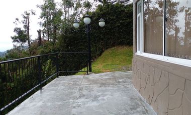 PR16946 Venta y renta de casa en el sector Alto del Escobero