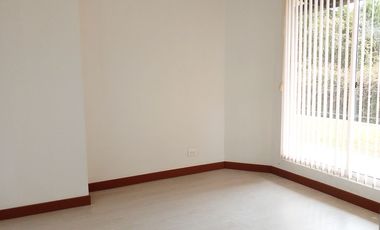 PR16946 Venta y renta de casa en el sector Alto del Escobero