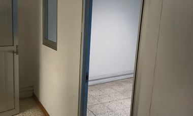 ¡ CONSULTORIOS/OFICINAS EN RENTA CON EXCELENTE UBICACIÓN !