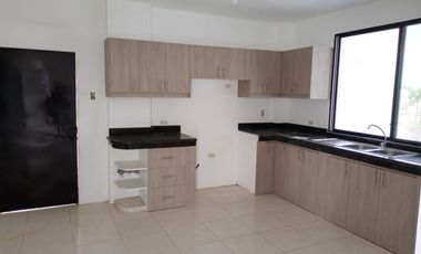 Casa de venta en condado de 5 dormitorios Guayaquil Ecuador