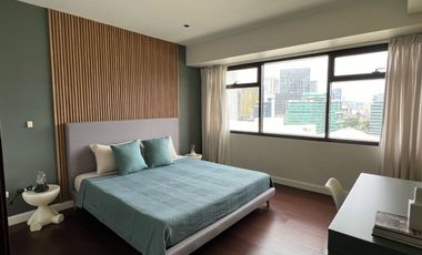 58 sq.m. furnished 1-bedroom condo unit with 1-car park in The Alcoves Ayala Cebu for rent @ P75k/month