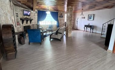 HERMOSA CASA CON AREA VERDE Y AMOBLADA EN RENTA, Sector Capulispamba R117