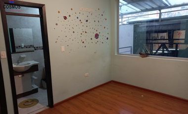 Venta de casa en Otavalo, centro calle Atahualpa